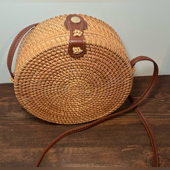 Woven Rattan Round Crossbody Shoulder Bag Natural Tan Summer Boho Purse. - Picture 1 of 8